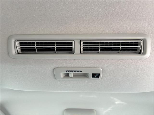 【　リアサーキュレーター】車内全体を快適な温度に調節いただけます♪