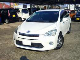 シニア運転者も安心の誤発進防止システム付いてます