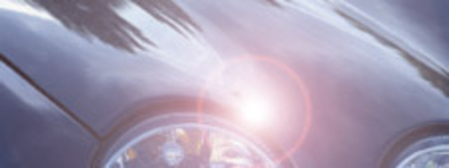 ガラス質被膜を形成し、その被膜が高級感のある輝き、光沢を実現しています。