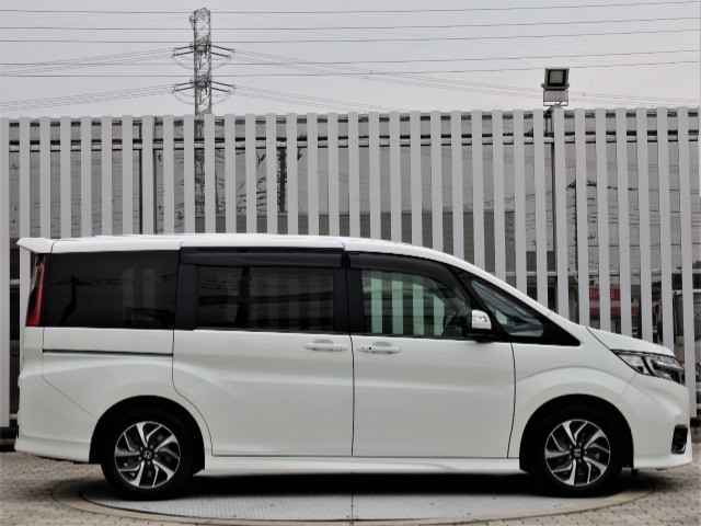 当店の中古車販売は、安心してご購入していただくために、ご契約、ご納車を含め、当店にご来店いただけるお客様にお願いしております。