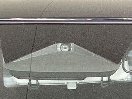 【スズキ　セーフティサポート】走行中に前方の車両等を認識し、衝突しそうな時は警報とブレーキで衝突回避と被害軽減をアシスト。より安全にドライブをお楽しみいただけます。