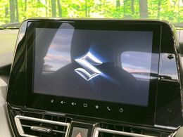 【純正9型ナビ】人気の大型9インチナビを装備。存在感のある大画面はインパクト大！ナビ利用時のマップ表示は見やすく、テレビやDVDは臨場感がアップ！いつものドライブがグッと楽しくなります♪