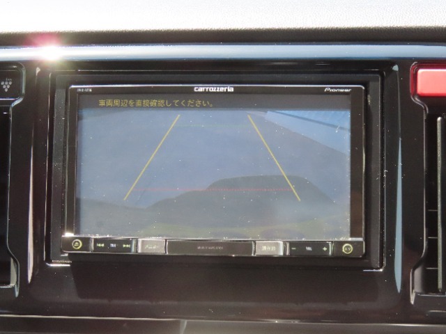 【バックカメラ装備済み】駐車の際の心強い味方！ガイドを見て確認しながら駐車できるので安全です。
