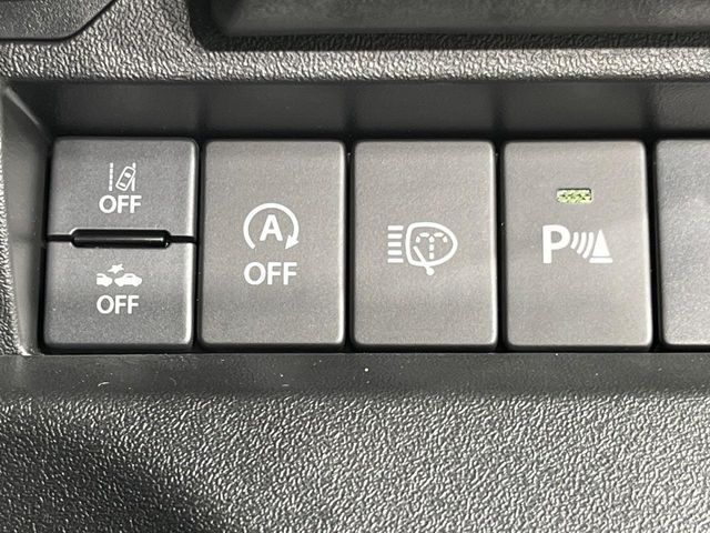 【クリアランスソナー】バンパーに付いたセンサーが障害物を検知！一定の距離に近づくとアラートで教えてくれます♪狭い駐車スペースや車庫入れ時も安心ですね☆