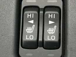 【シートヒーター】寒い日に重宝するシートヒーター！エアコンより早く温まってくれるので寒がりの人も安心ですね♪エアコンの温風は乾燥するから苦手、という方にもをおすすめです。