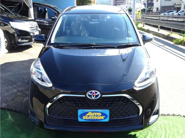 後期モデルのシエンタがお値打ち価格で登場です！！安心のトヨタセーフティセンスを搭載されたお車です！お支払総額にて車検整備2年付に2年又は3万キロの無料保証付きで安心でお得です！！