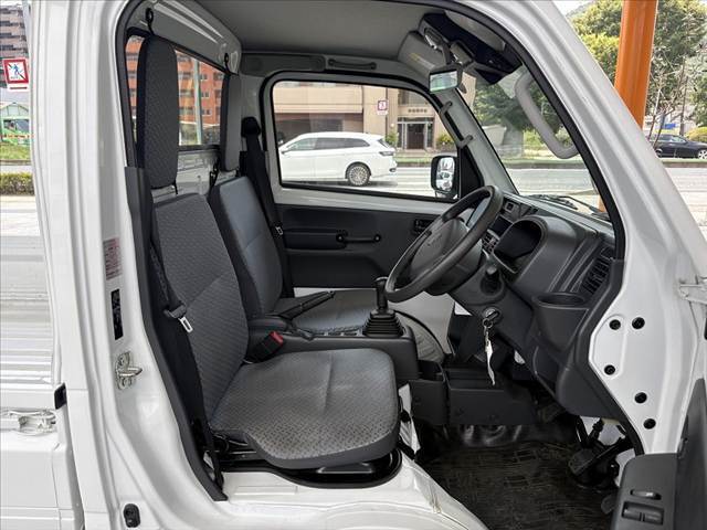 納車整備ついても第三者機関の指定工場で分解記録(法定整備)を実施し、車検を基準に不具合箇所、消耗部品は改善して納車させていただきます。