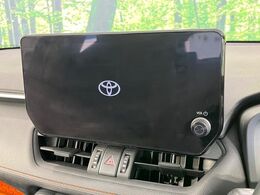 【ディスプレイオーディオ】視認性が高いディスプレイオーディオを装備♪操作性も良好で直感的なソース選択が可能です。