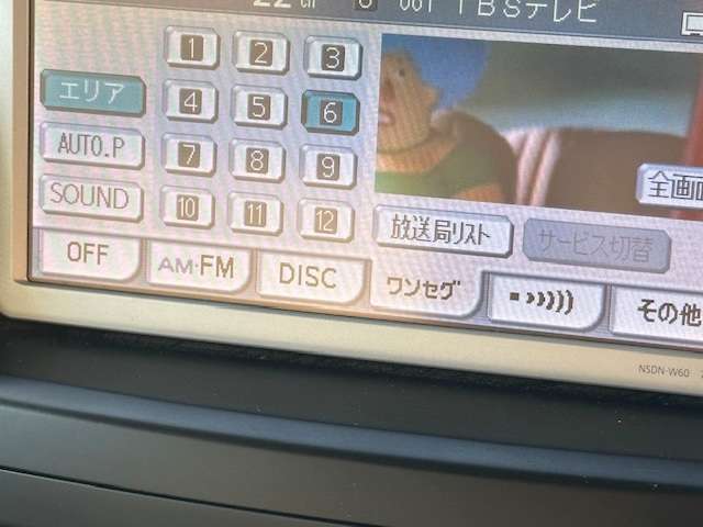純正SDナビ付き！DVD再生、地デジTV、バックモニターと装備が充実しております！
