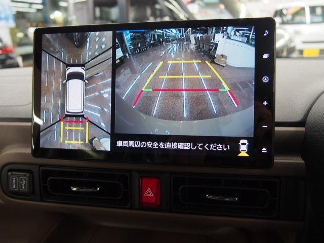 パノラマモニターで車庫入れ助かりますよ！