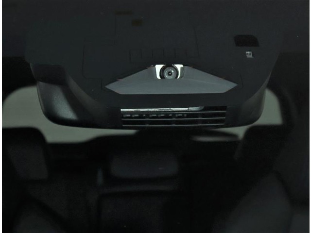 TOYOTA　SAFETY　SENSEは道路状況、車両状態、天候状態及びドライバーの操作状況などによっては、作動しない場所があります。あくまで運転補助機能です。