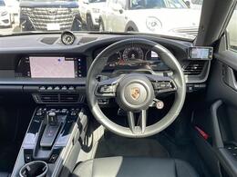 【ハンドル】軽い力で扱いやすいハンドルです。目立つ傷やスレなどなく綺麗な状態です！除菌プランいれていただくとさらに快適に！清潔なお車はお子様にも安心ですね！