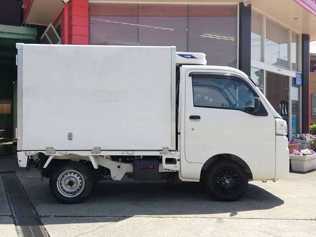 お車のご相談等、少しでもお客様のご要望にお応えできればと思っております。下取りのある方も、高価下取りをさせて頂きますのでお気軽にご相談下さい