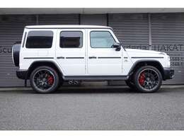 【G63AMG・エディション・マグノホワイト】AMGナイトパッケージマグノ（フロント・リアスカート・サイドミラー・スペアホイールカバーリング・マグノナイトブラック）