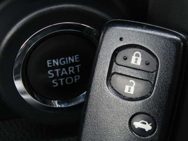 【プッシュスタート＆スマートキー！】持っているだけでドアの施錠からエンジンスタートまで出来ます。※LINEでのお問合せもOK！