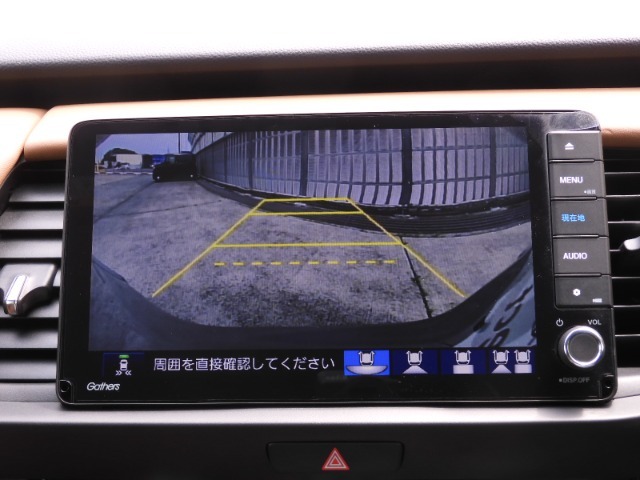 ◆バックカメラ◆リバースにするだけで映ります、後方の安全確認や、狭い駐車場での車庫入れ、雨の日や夜間など視界の悪い時に便利です！安全にバックする為には欠かせない装備です。