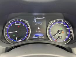 【スピードメーター】『スピードメーター』の画像になります。メーターがシンプルで見やすく運転しやすいですね！