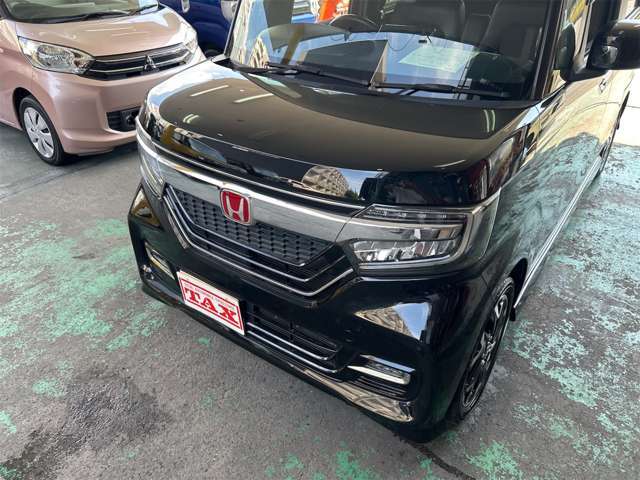 オークション鑑定書を見ながら修復歴の箇所やキズの箇所のご説明、中古車の不安を解消し安心してお車を選んで頂けます♪