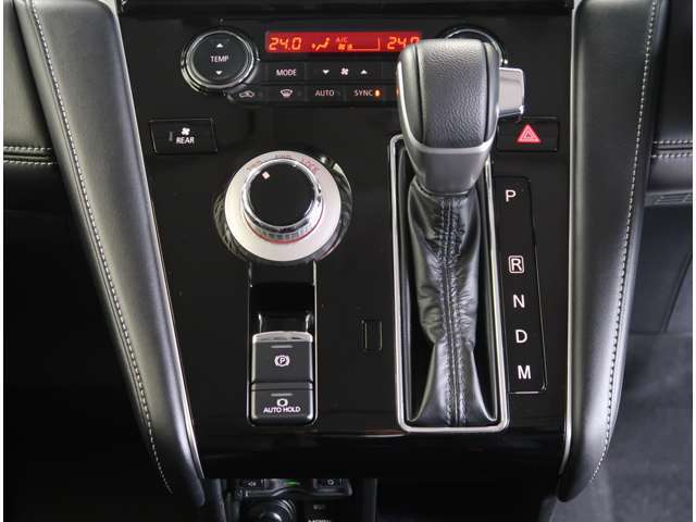 お車の保証修理及びメンテナンスは、全国の三菱ディーラーネットワークでお受け頂けます。