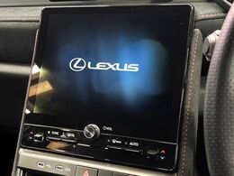 【9.8インチ　ディスプレイオーディオ】大画面のディスプレイはAppleCarPlayやAndroidAutoが利用可能。大きな画面でスマホナビアプリ等が利用いただけます♪