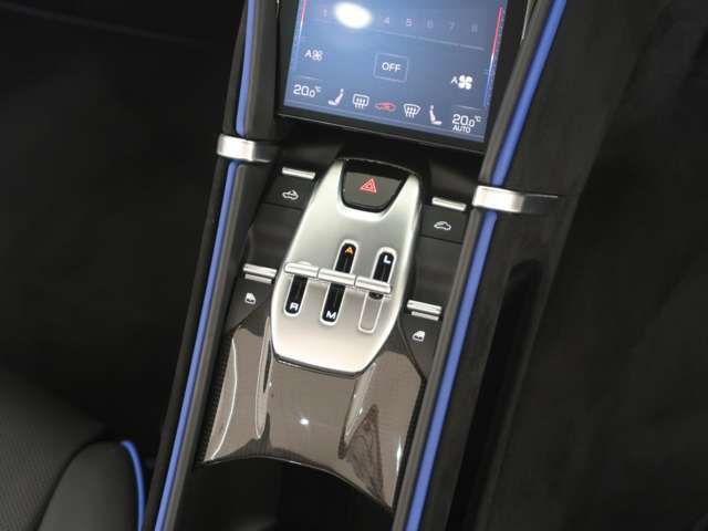 株式会社ネクステージが運営するプレミアムカー専門店『オートステージ』では見ているだけで楽しくなるお車を展示販売しております。買取のみもご対応可能ですので是非お気軽にお申しつけ下さい！