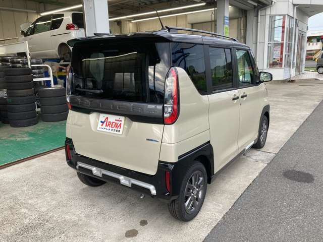 ボディーコーティング施工承ります。汚れが付きにくく、落としやすい効果があります。コーティング後のお手入れは水洗いでOKです。詳しくはお問い合わせください。