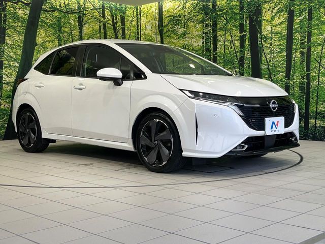 大好評のボディコーティング「弾スプラッシュコート」もご納車までに施工可能。通常のガラスコートと異なる、耐久年数6年の無機質ガラスコーティングが、ボディをキレイな状態に保ってくれます。