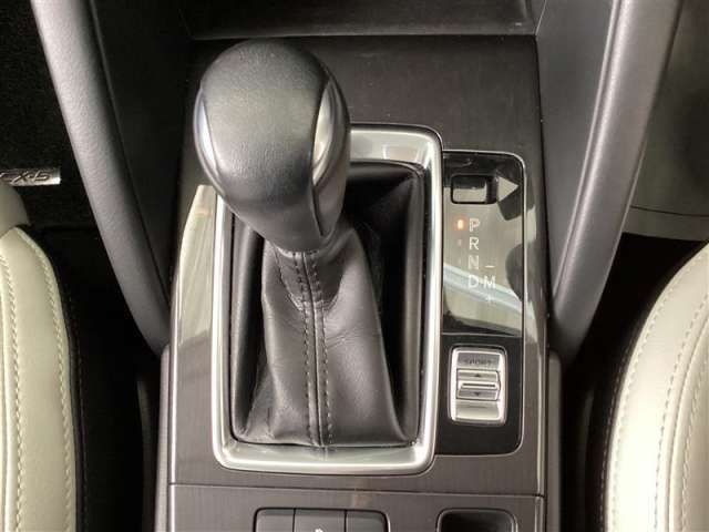 マツダの6速ATはダイレクトな走行フィールを重視しており、多段化された6速ATを採用することで、MT車に近いダイレクト感と操作性を両立しています。