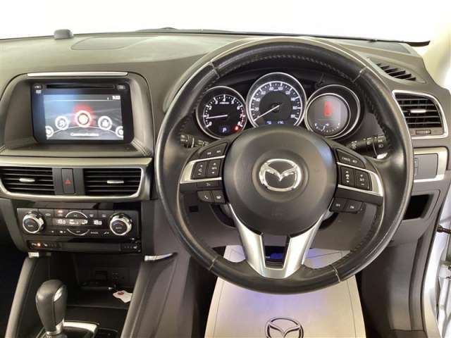 人間工学に基づいて設計されたマツダのコックピットをぜひご体感ください。