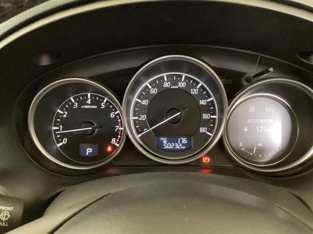 運転状況に応じた表示切り替え、運転支援機能がわかりやすく表示され、視認性も向上しています。