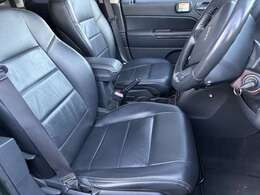 ワーシートが装着されておりボタン一つで設定したシートポジションに戻すことが出来ます！