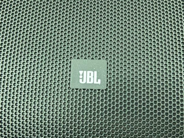 【JBL（プレミアムサウンド）】トヨタでお出かけの際には、ぜひ素敵な音楽体験を！ありふれた一日にも特別な体験を！ドライブの時間を上質な音楽でお楽しみいただけるサウンドシステムが搭載されています♪