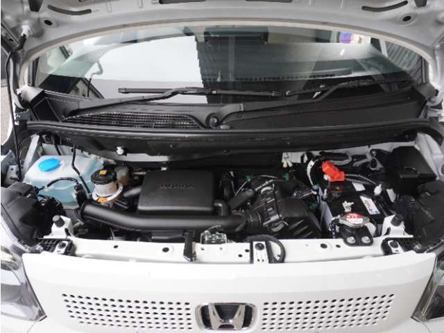 お渡し前の車両はホンダの中古車商品化整備基準に基づき、お客様に安心して乗って頂けますように当社サービススタッフが丁寧に車検整備または点検整備を実施致します。