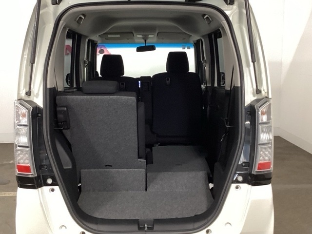 左右分離ですので、いろいろな形の荷物が積めます。