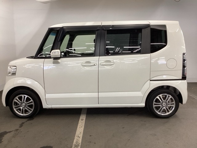 低床フラットフロアで乗り降りラクラク。