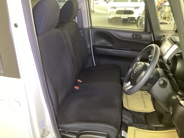 フィット性も良く、楽な運転姿勢を保てます。