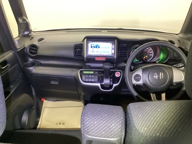 軽自動車とは思えないこの広さ、乗り心地もいいですよ。