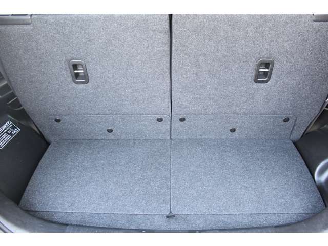 当店の車輌をご覧頂き有難うございます。お問合せは0066-9711-198310（カーセンサーnet無料電話）までお気軽にどうぞ♪