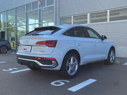 ドイツ本国の厳しい安全基準と最新技術に基づく、安心のメンテナンスプログラム。愛車とドライビングをご堪能頂くためのプログラムです。