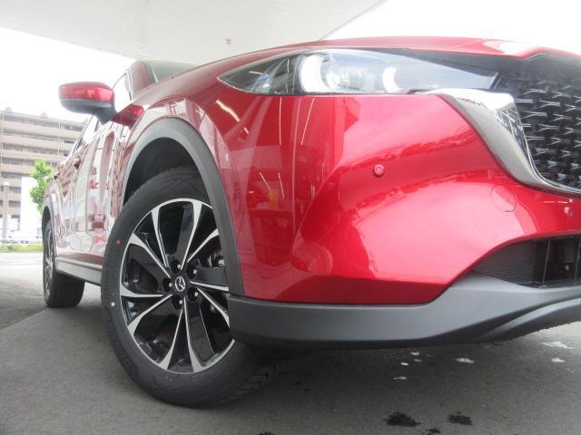 アダプティブLEDヘッドライト装着！フォワードセンシングカメラで前方の追従や対向車の位置を確認、車輌のいない箇所をハイビームにするグレアフリーハイビーム機能が付いております。