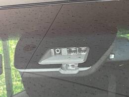 【三菱e-Assist】走行中に前方の車両等を認識し、衝突しそうな時は警報とブレーキで衝突回避と被害軽減をアシスト。より安全にドライブをお楽しみいただけます。