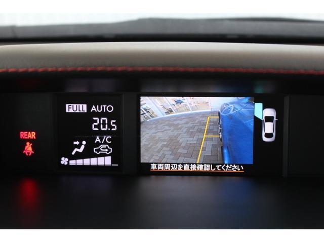 リバースギアに入れるとサイドカメラ映像に変化しますので縦列駐車にも便利です。またスイッチオンでカメラ映像に切り替わるので狭い道でも左前の投影が可能です！