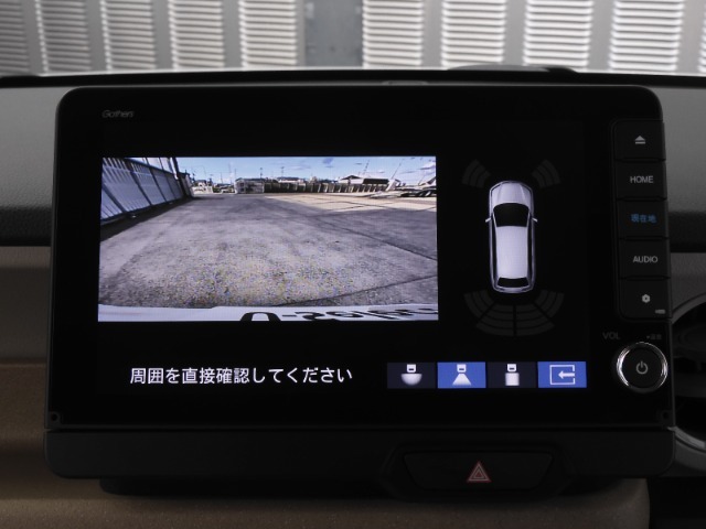 ◆バックカメラ◆リバースにするだけで映ります、後方の安全確認や、狭い駐車場での車庫入れ、雨の日や夜間など視界の悪い時に便利です！安全にバックする為には欠かせない装備です。