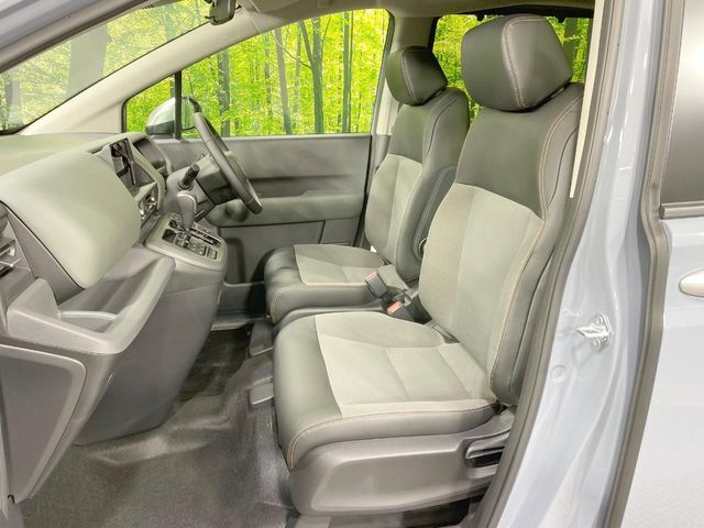 もちろん車内はキレイです♪よりクリーンな状態をキープしたいお客様には『ナノゾーンコート』がおすすめ！新型コロナウイルス対策や、除菌・消臭に効果を発揮し多くの方にご好評いただいております。