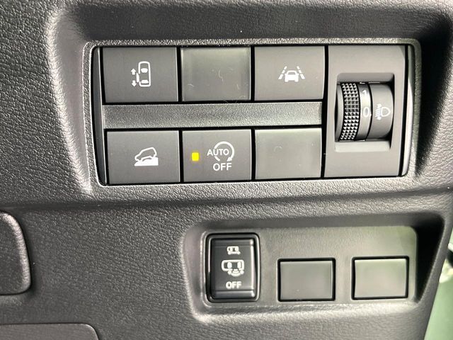 【パワースライドドア】スマートキーや運転席のスイッチでスライドドアの開閉が可能♪電動だから力を入れてドアを開ける必要が無く、小さいお子様でも、重い荷物を持っている時もラクに開け閉めできます♪