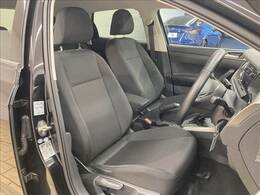 各種ブランドのシートカバーの取り扱いもございます。また、弊社オリジナルフロアマットもご用意しております。自慢の愛車をアレンジしてみてはいかがでしょうか。