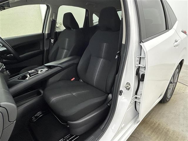 【助手席】『助手席周辺』の画像になります。写真の内容に関してご不明点、ご質問等がございましたらお気軽にガリバー店舗までお問い合わせください。