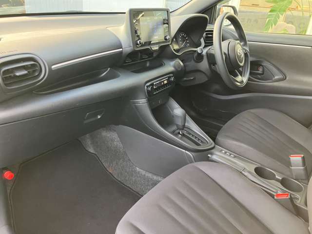 最長3年間の安心保証をご用意。保証期間中はオイル交換や定期点検も含めた充実のアフターサービスをご利用いただけます。万が一の故障時も迅速に対応いたします。