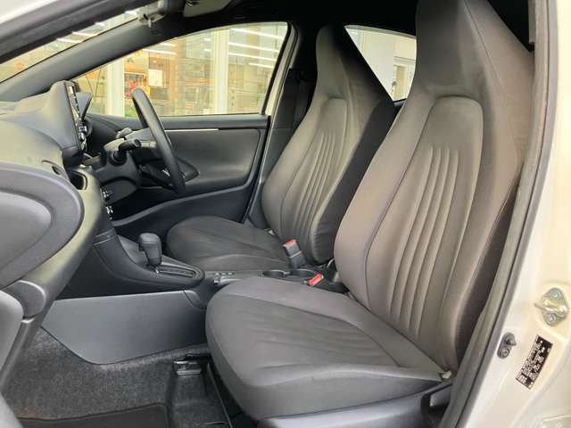 買取実績データを活かし、お電話でのやり取りだけで査定も可能。簡単・スピーディーにお車をお買取させていただいております。