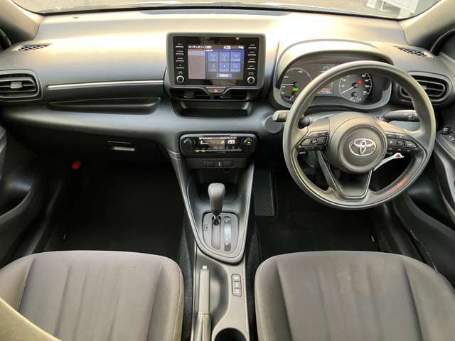 最長3年間の安心保証をご用意。保証期間中はオイル交換や定期点検も含めた充実のアフターサービスをご利用いただけます。万が一の故障時も迅速に対応いたします。